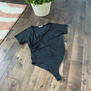 White Brick XL Black Short Sleeve Bodysuit Like new